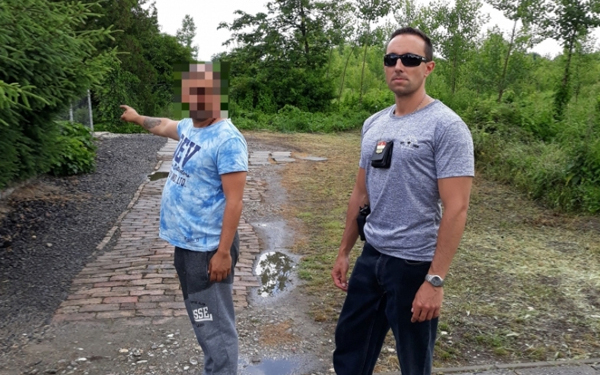 Csengetett a betörő