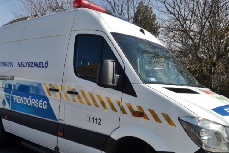 Két holttestet találtak egy bobai családi házban