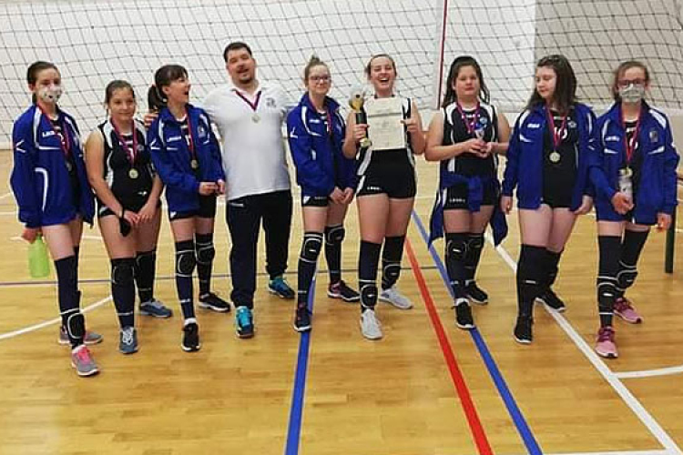 Bravúros győzelemsorozatot arattak a dombóvári U13-as röplabdás lányok