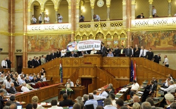 OGY - Kizárta a parlament a Jobbik-frakció tagjait a pénteki szavazásokból
