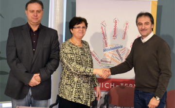 A Dombóvári Úszó Egyesület (DUE) támogatja a nagycsoportos óvodások úszásoktatását