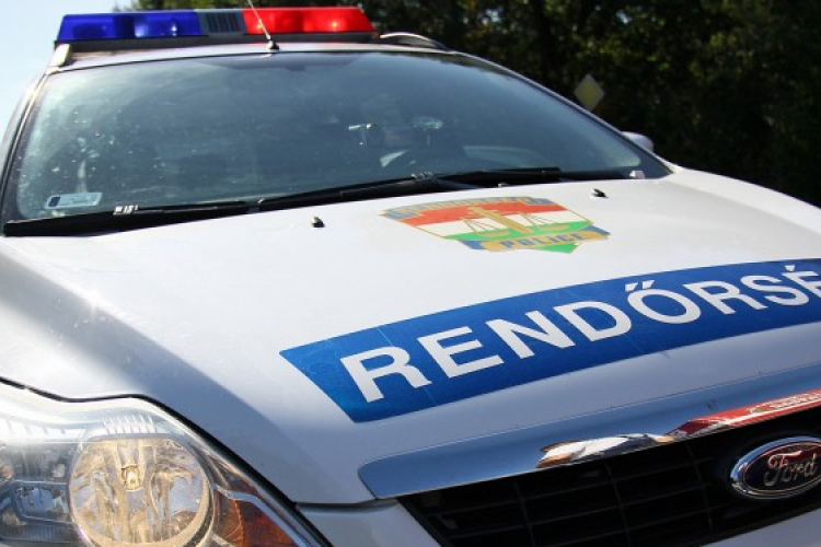 Rendőrök segítettek a hőségtől rosszul lett fiún Dombóváron