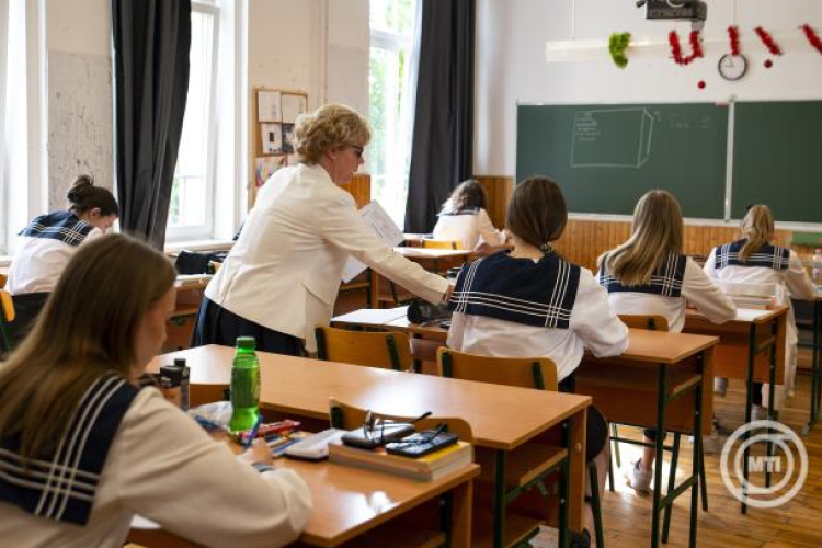 OH: február 19-ig lehet jelentkezni a középiskolákba