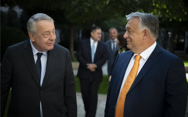 Orbán Viktor a francia Veolia vállalat vezetőjével tárgyalt