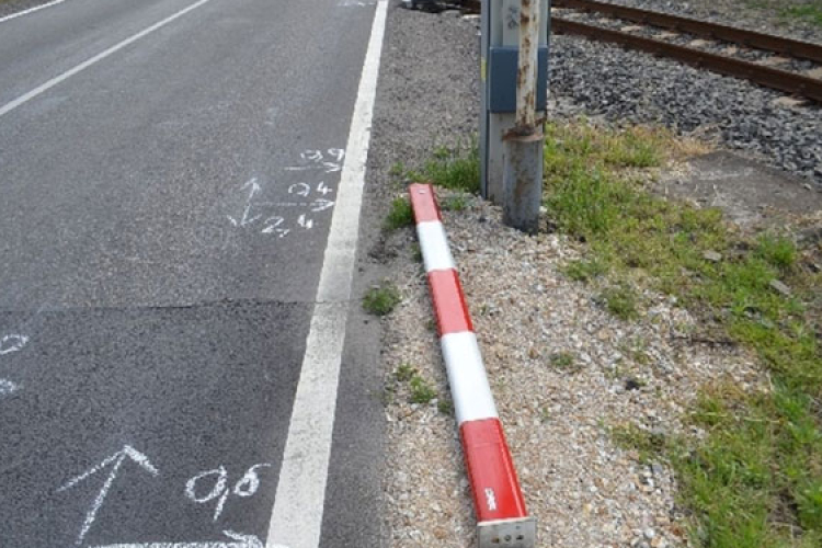 Letörte a sorompót a dombóvári sofőr